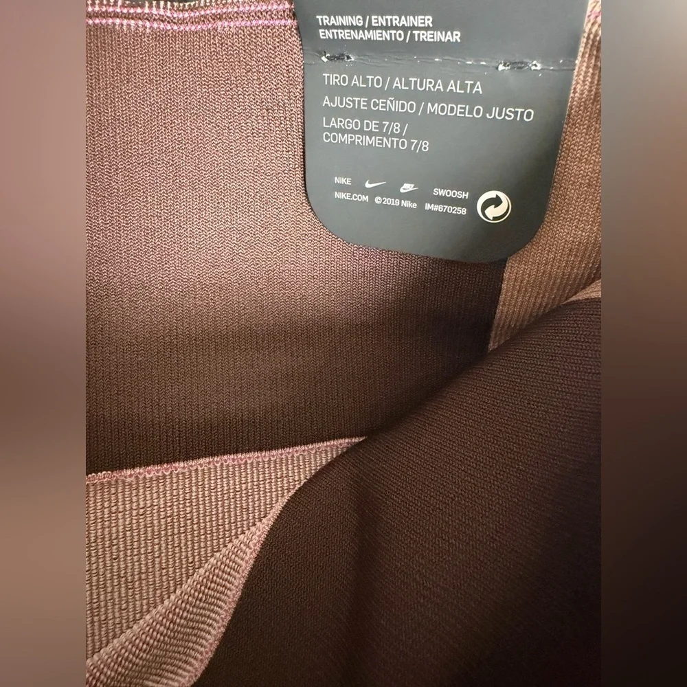 Nike Dri-FIT Sculpt Lux High Rise 7/8 Patterned Leggings Yoga Gym NWT Medium